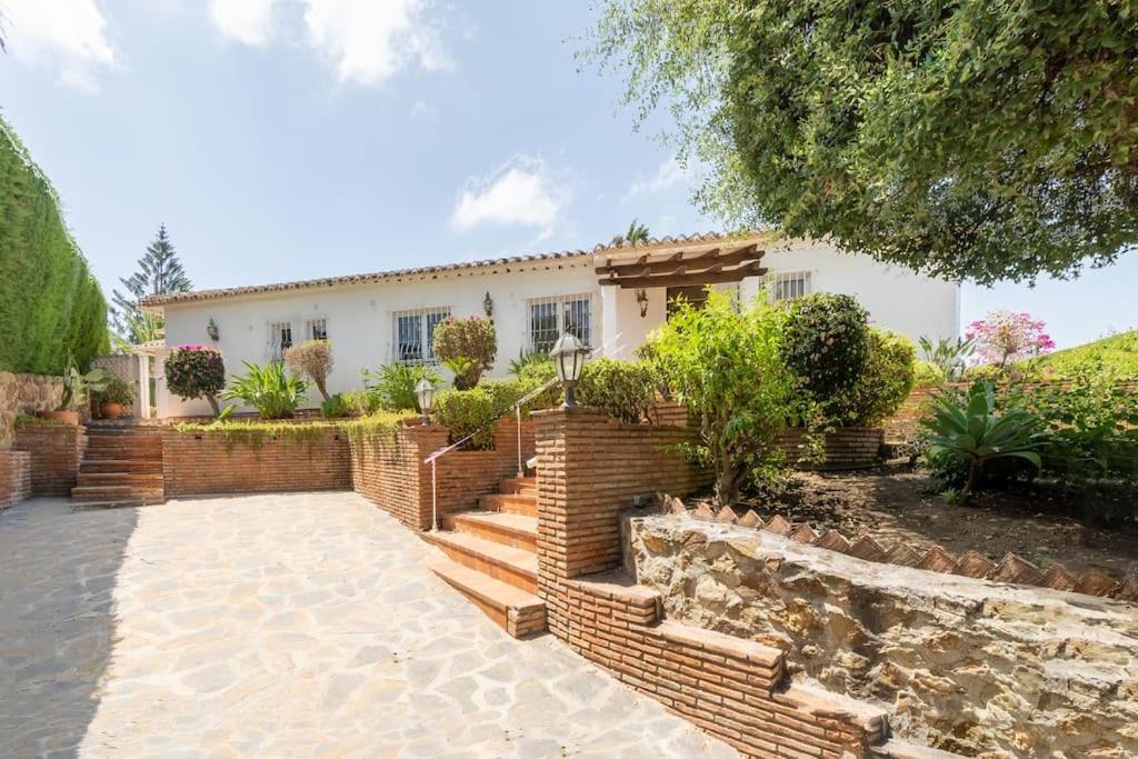 Private In Elviria Apartment
